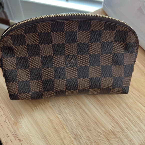 Louis Vuitton Cosmetic Pouch Damier - Picture 1 of 8